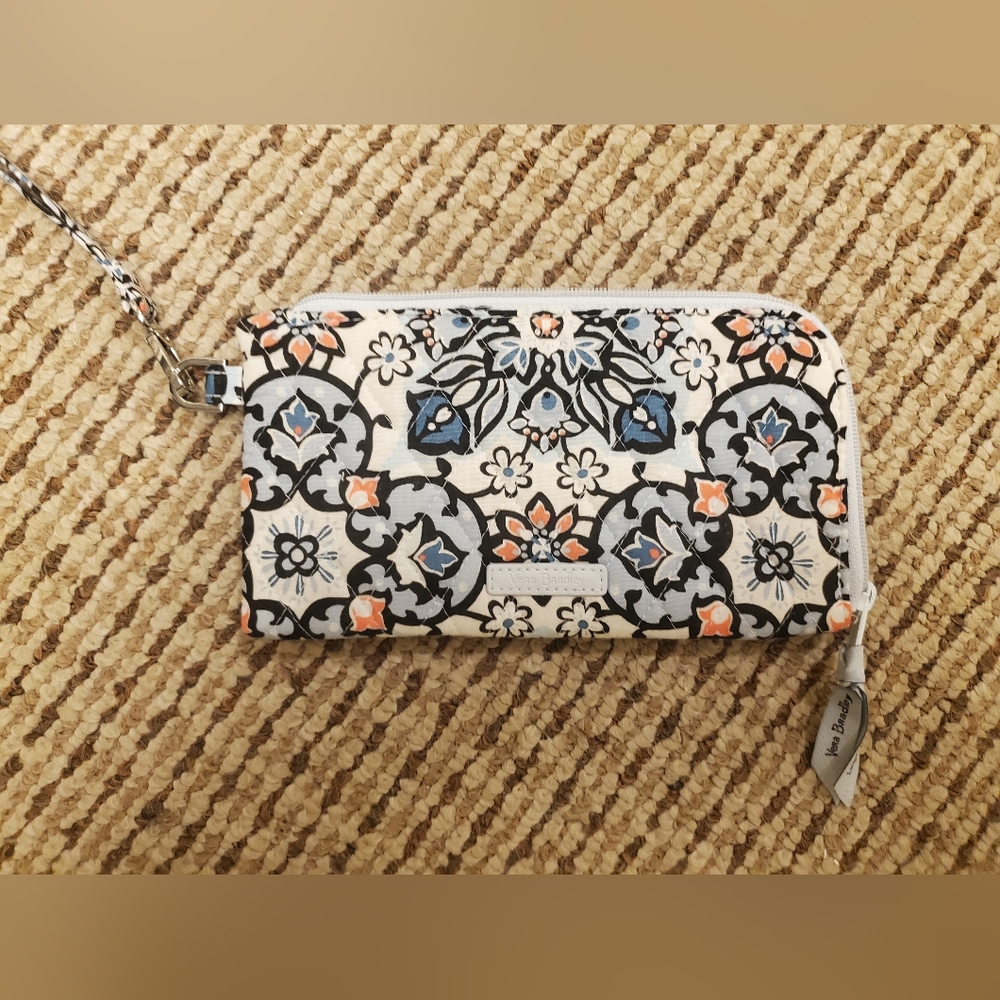 Vera Bradley RFID Tech Wristlet